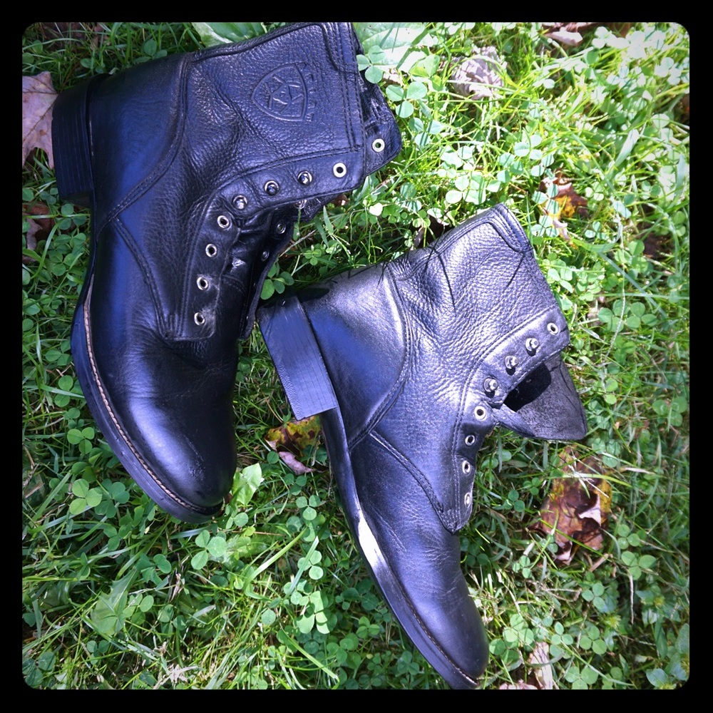 Vintage Ariat paddock/granny/ combat boots